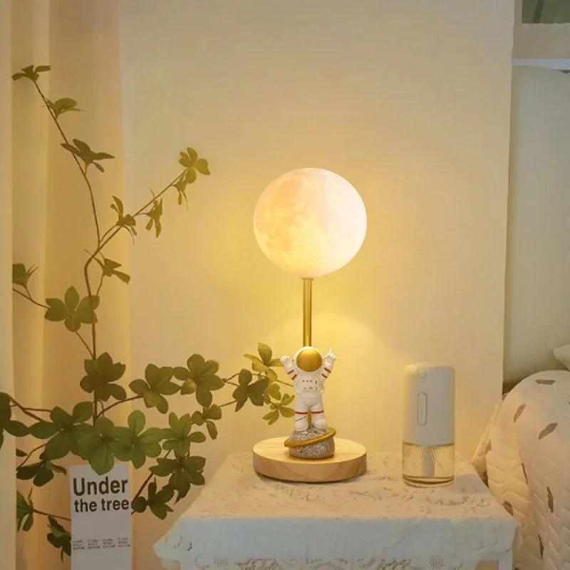 Astronaut Planet Table Lamp Moon Jupiter LED Reading Light Bedroom Bedside Night Light Creative Desktop Ornament Home Decoration
Astronaut Planet Table Lamp Moon Jupiter LED Reading Light Bedroom Bedside Night Light Creative Desktop Ornament Home Decoration