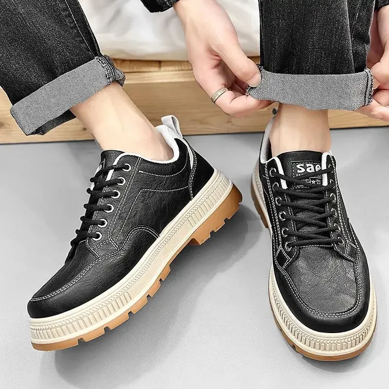 Мужские кожаные ботинки, Новинка осени 2023, Мужская Повседневная Деловая одежда в британском стиле, рабочие ботинки с низким верхом
Мужские кожаные ботинки, Новинка осени 2023, Мужская Повседневная Деловая одежда в британском стиле, рабочие ботинки с низким верхом