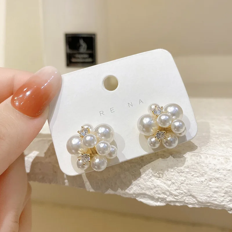 Elegant Creative Fireworks Pearl Stud Earrings for Woman Korean Fashion Tail Heart Jewelry Girl Party Temperament Accessories
Elegant Creative Fireworks Pearl Stud Earrings for Woman Korean Fashion Tail Heart Jewelry Girl Party Temperament Accessories