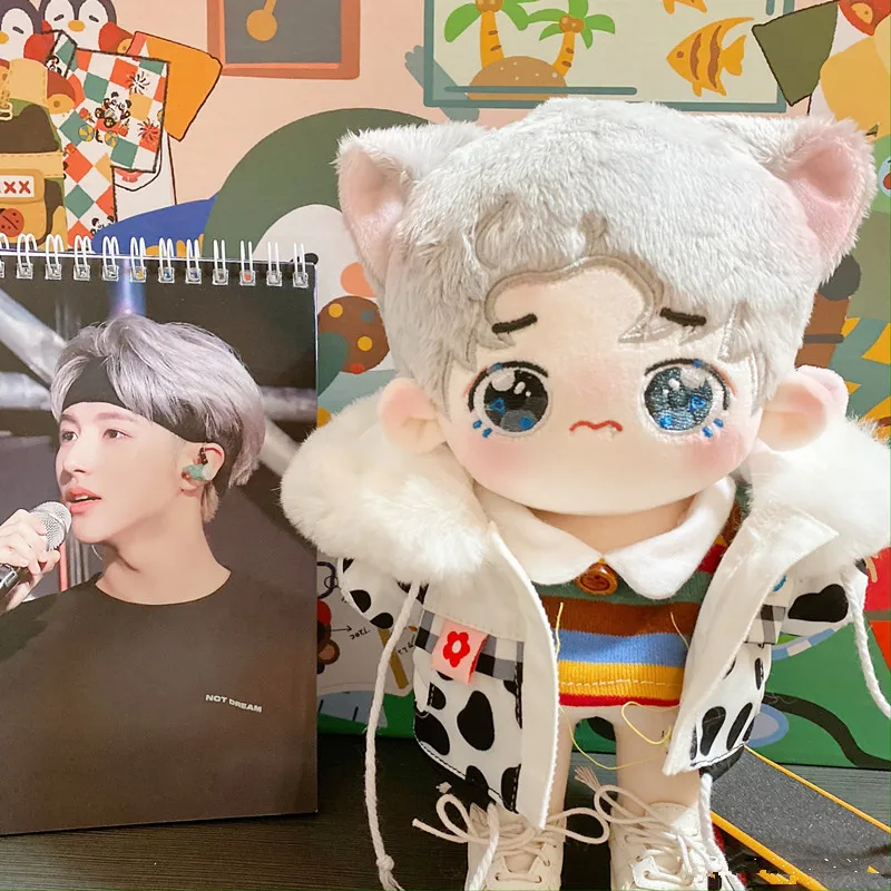 Плюшевая кукла RENJUN 20 см ручной работы Kpop Star, милая сменная одежда, плюшевая повязка на голову, реквизит для косплея, подарок на день рождения ...
Плюшевая кукла RENJUN 20 см ручной работы Kpop Star, милая сменная одежда, плюшевая повязка на голову, реквизит для косплея, подарок на день рождения ...
