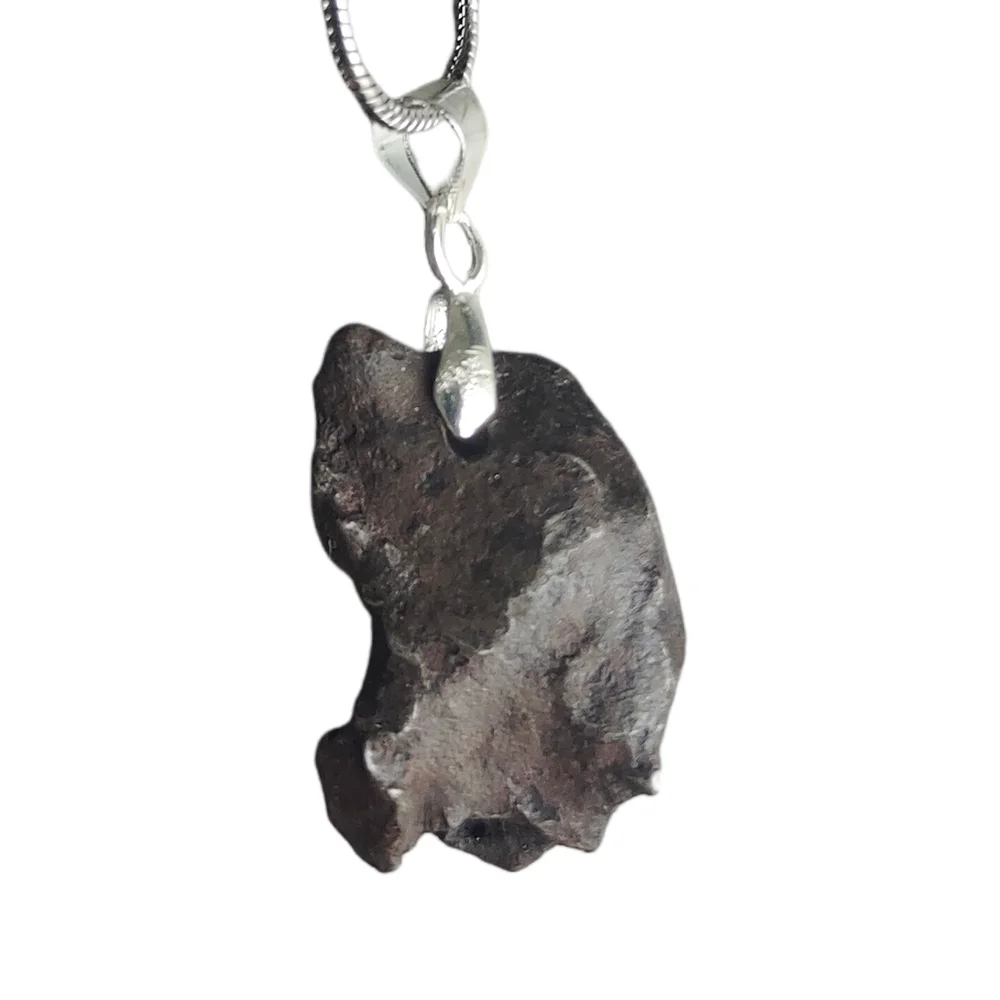 Gebel Kamil Natural Iron Meteorite Specimen Meteorite Original Stone Camille Iron Meteorite Pendant Collection - QD143
Gebel Kamil Natural Iron Meteorite Specimen Meteorite Original Stone Camille Iron Meteorite Pendant Collection - QD143