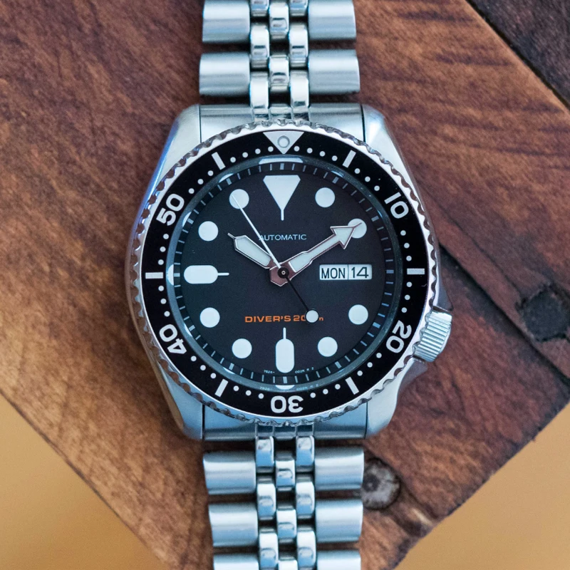 Luruxy Brand Watch Black Dial Automatic Quartz Stainless Steel Watch Men's Watch SKX007
Luruxy Brand Watch Black Dial Automatic Quartz Stainless Steel Watch Men's Watch SKX007