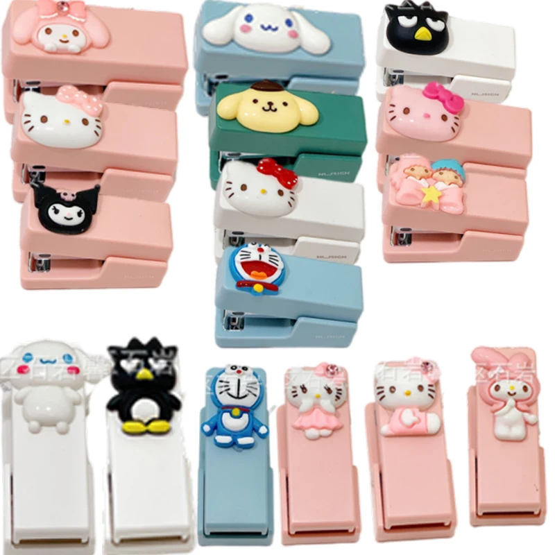 Kawaii Kittys Mymelody милый мультяшный студенческий маленький степлер офисный мини портативный небольшой экономичный канцелярский степлер подарок...
Kawaii Kittys Mymelody милый мультяшный студенческий маленький степлер офисный мини портативный небольшой экономичный канцелярский степлер подарок...