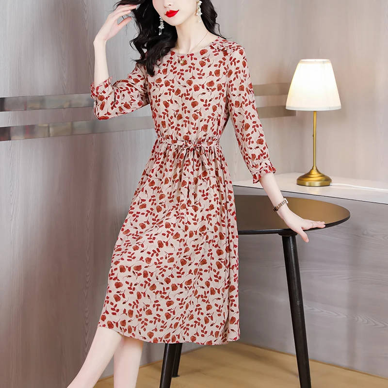 

Elegant and Stylish Dress with Floral Print for Women's Outfit Charming and Fashionable Dress for Women's Various Occasions
