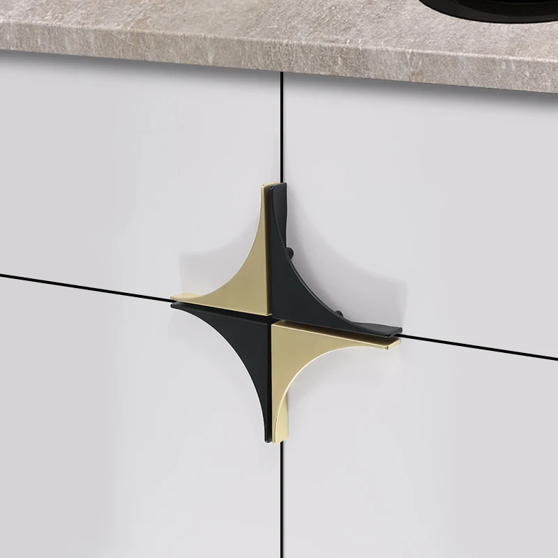 Gold light luxury handle drawer handle wardrobe door handle cabinet modern minimalist bathroom cabinet handle matching
Gold light luxury handle drawer handle wardrobe door handle cabinet modern minimalist bathroom cabinet handle matching