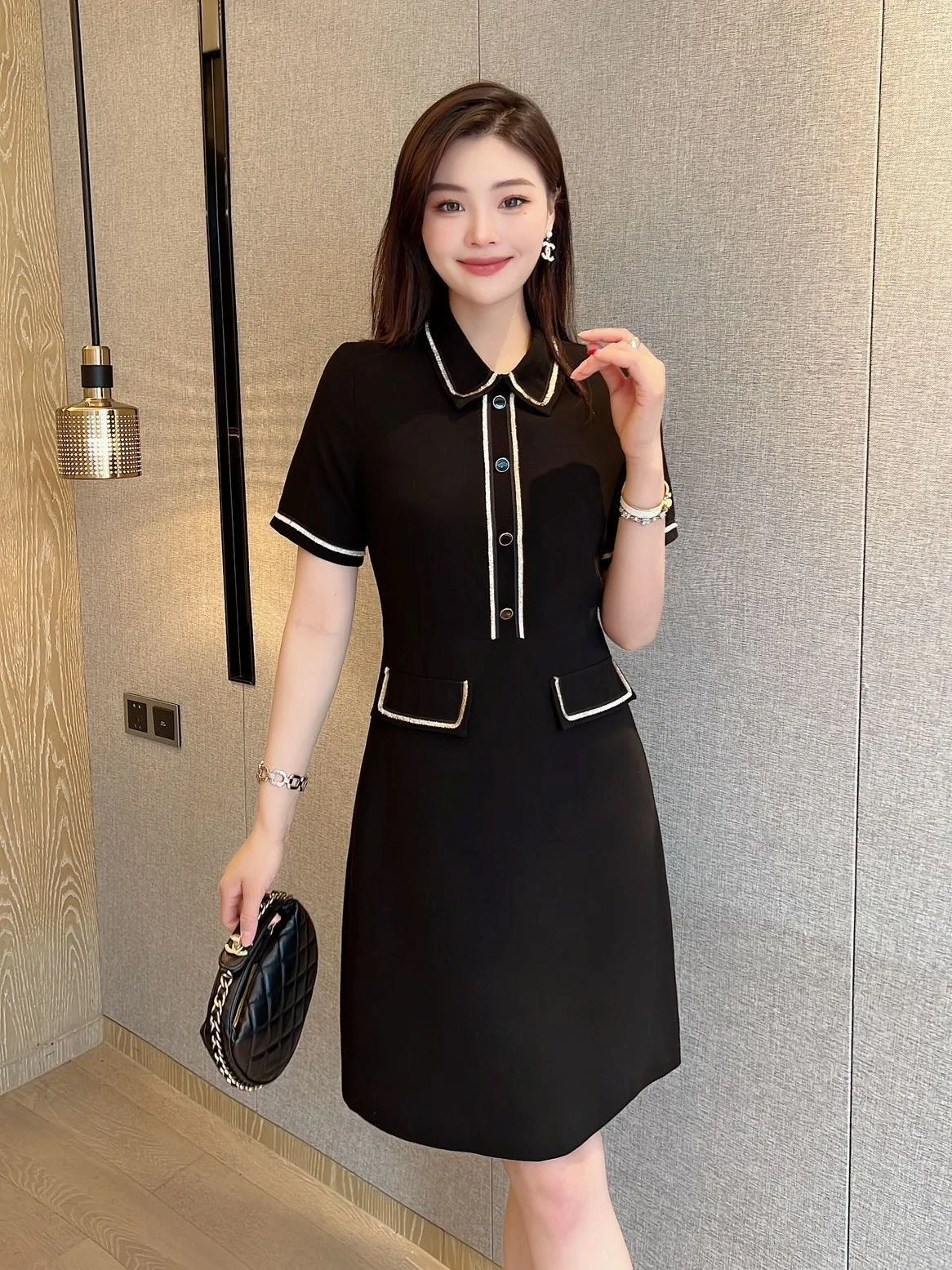 High end light luxury dress 2023 summer new style little fragrance lady temperament Little black dress high goods 92459 
High end light luxury dress 2023 summer new style little fragrance lady temperament Little black dress high goods 92459