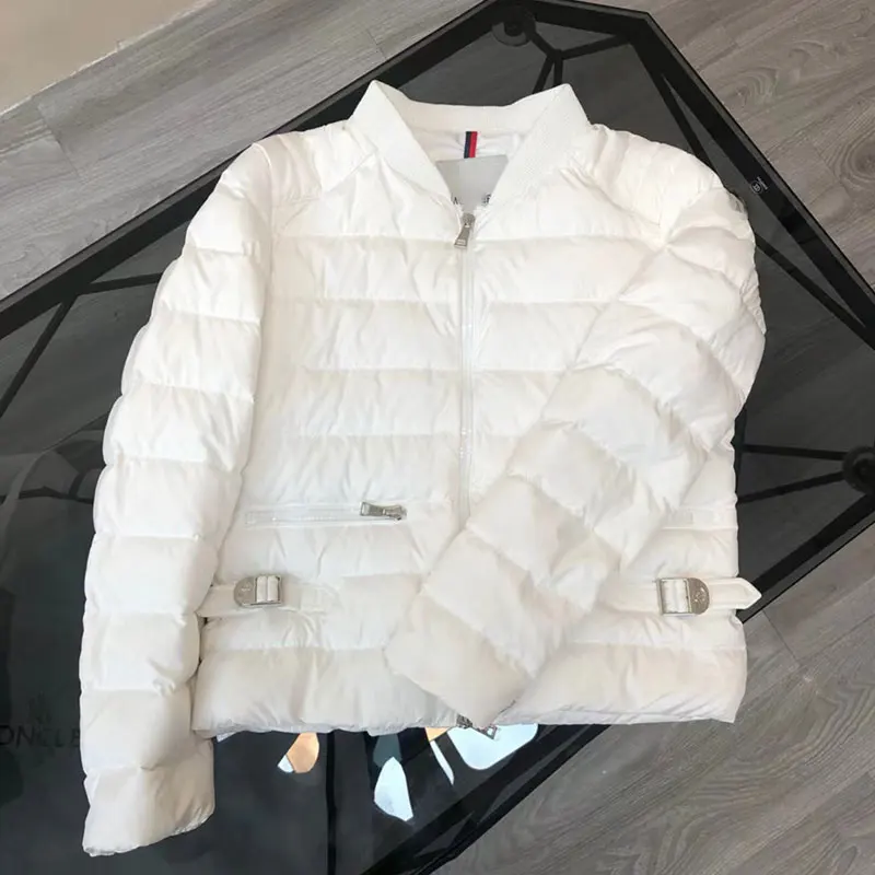 Women Winter Coats 2022 Fashion Stand Collar Light Warm Down Jacket Zipper Short Female Parkas New Casual Black Puffer Jacket
Women Winter Coats 2022 Fashion Stand Collar Light Warm Down Jacket Zipper Short Female Parkas New Casual Black Puffer Jacket