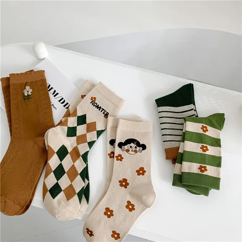Kawaii Cute Girls Socks Women Women Socks Plaid College Style School Harajuku Retro Vintage Streetwear Crew Socks Wholesale 2023
Kawaii Cute Girls Socks Women Women Socks Plaid College Style School Harajuku Retro Vintage Streetwear Crew Socks Wholesale 2023