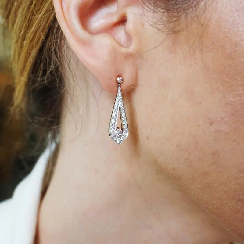 New Trendy Drop Earrings for Women Water Drop Pink Cubic Zirconia Wedding Earrings Romantic Girls Accessories Jewelry kolczyki
New Trendy Drop Earrings for Women Water Drop Pink Cubic Zirconia Wedding Earrings Romantic Girls Accessories Jewelry kolczyki