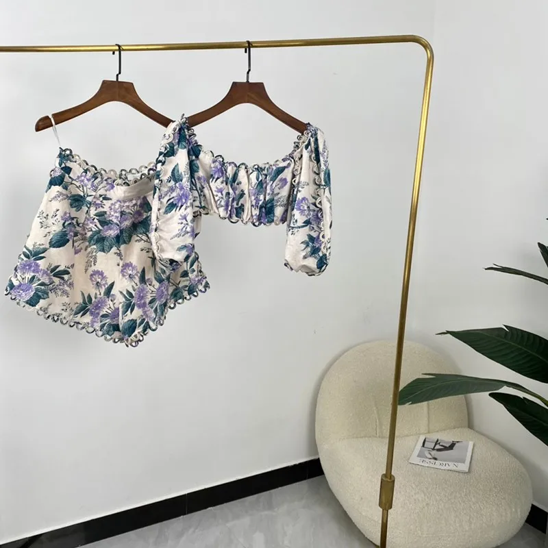 Elegant Lady 2022 New Summer High Quality Linen Purple Flowers Blue Leaves Square Collar Lantern Sleeve Print Shorts Set
Elegant Lady 2022 New Summer High Quality Linen Purple Flowers Blue Leaves Square Collar Lantern Sleeve Print Shorts Set