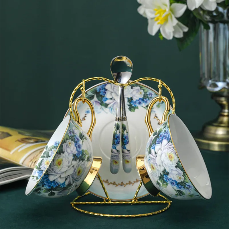 Britânico retro cerâmica pote de café copos de café pires colher conjunto luxo caneca turkish coffee cups juego de tazas de cafe
Britânico retro cerâmica pote de café copos de café pires colher conjunto luxo caneca turkish coffee cups juego de tazas de cafe