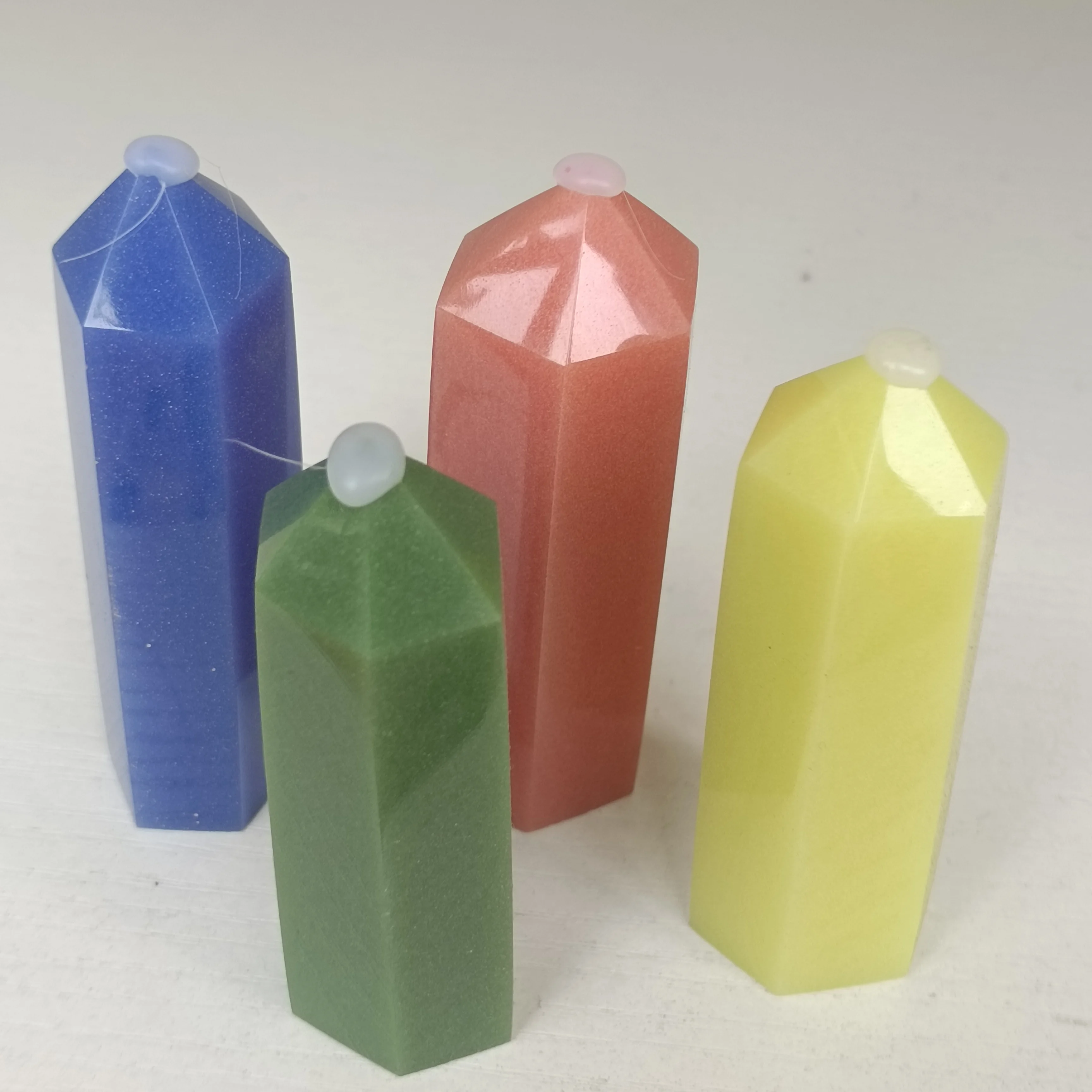 8-9cm 1pc Natural crystals luminous stone point healing reiki stone hexagonal prisms colorful column wand treatment stone decor
8-9cm 1pc Natural crystals luminous stone point healing reiki stone hexagonal prisms colorful column wand treatment stone decor