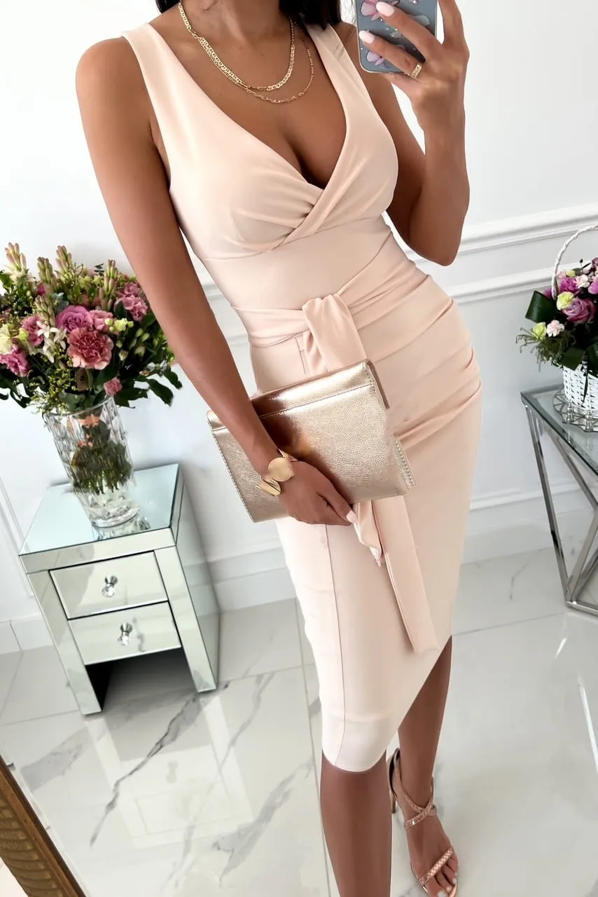 2022 Summer Sleeveless Deep V-Neck Tight Pack Hip Strap Dress Women's Slim Solid Color Lace-Up Knee-length Bodycon Dress Femme 
2022 Summer Sleeveless Deep V-Neck Tight Pack Hip Strap Dress Women's Slim Solid Color Lace-Up Knee-length Bodycon Dress Femme