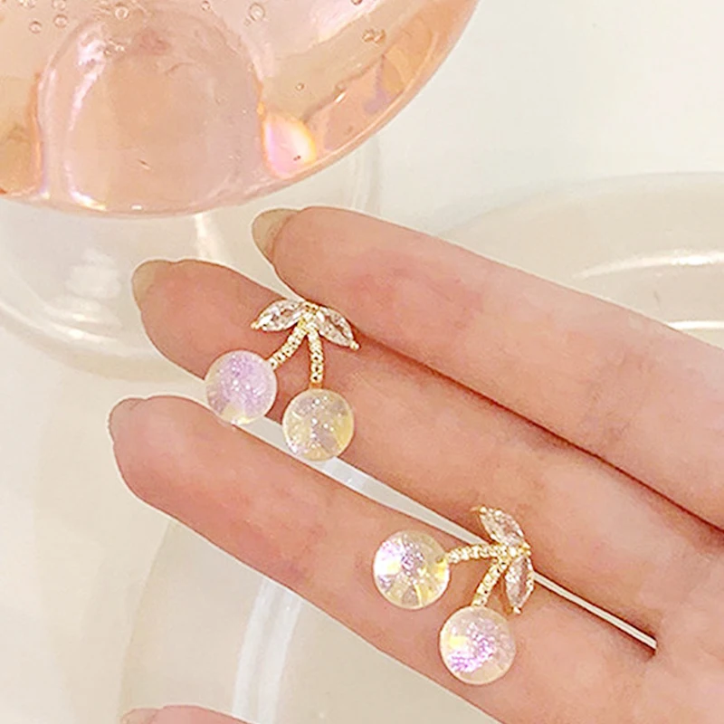 New Fashion Sweet Romance Gold Plated Bright White Zircon Cherry Stud Earrings for Girls For Girls Fruit Women Jewelry Gifts
New Fashion Sweet Romance Gold Plated Bright White Zircon Cherry Stud Earrings for Girls For Girls Fruit Women Jewelry Gifts