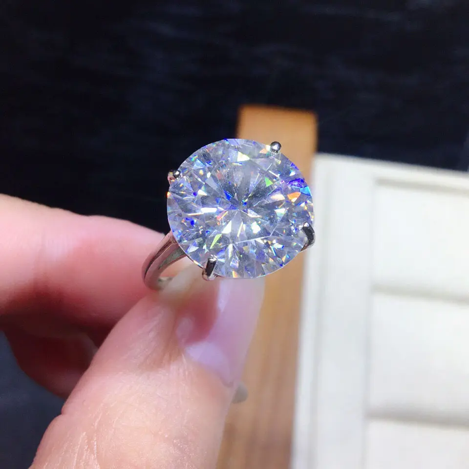 New Domineering Moissan Diamond Ring Main Stone Single 10 Carat Hearts And Arrows Cut Active Jewelry Accessories
New Domineering Moissan Diamond Ring Main Stone Single 10 Carat Hearts And Arrows Cut Active Jewelry Accessories