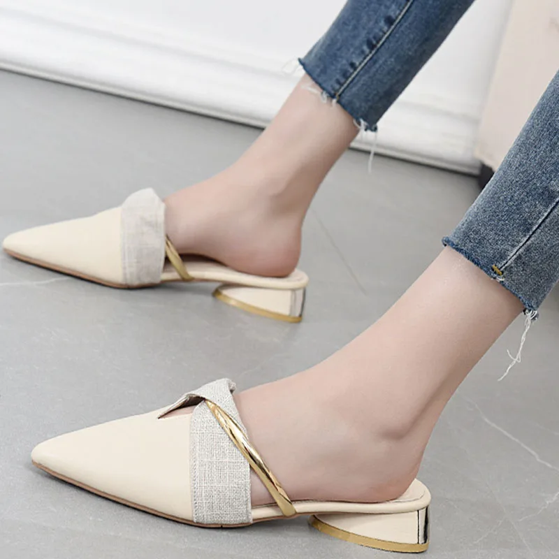 2021 Summer Women Pointed Toe Mules Woman Metal Low Heel Slippers Shoes Ladies Fashion Patchwork Slide Female Footwear Plus Size
2021 Summer Women Pointed Toe Mules Woman Metal Low Heel Slippers Shoes Ladies Fashion Patchwork Slide Female Footwear Plus Size