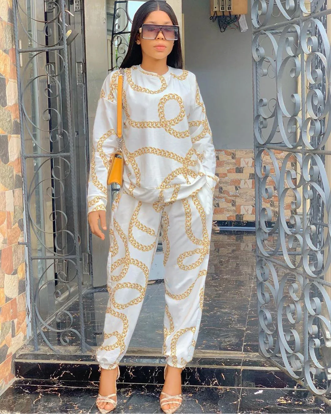 European and American women's clothing, casual fashion, full body digital printing two-piece suit for women
European and American women's clothing, casual fashion, full body digital printing two-piece suit for women