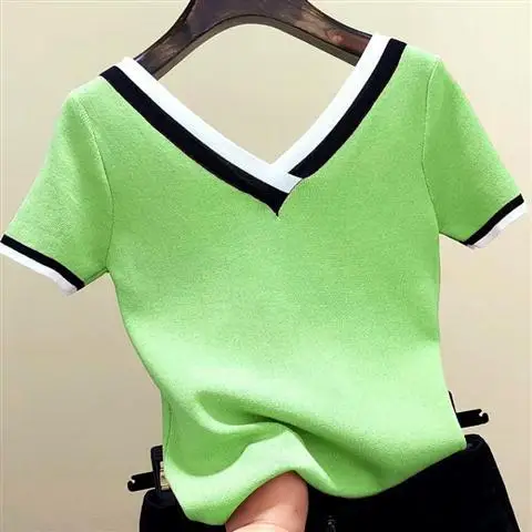 V-neck Green Girl Summer Beauty Thin Office Lady Cloth Women T-shirts Knitting Crop Short Sleeve Stretchy T-shirt Ice Silk Tops
V-neck Green Girl Summer Beauty Thin Office Lady Cloth Women T-shirts Knitting Crop Short Sleeve Stretchy T-shirt Ice Silk Tops