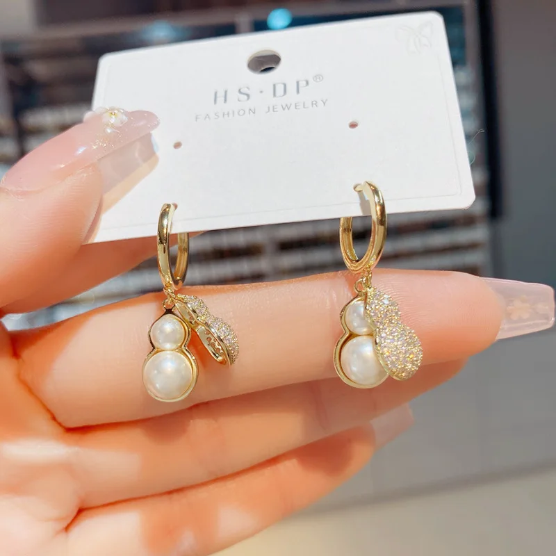 

Gold Microinset Zircon Pearl Gourd Ear Buckle Exquisite Fashion Earrings Party Banquet Jewelry Gift Students Creative Accessorie