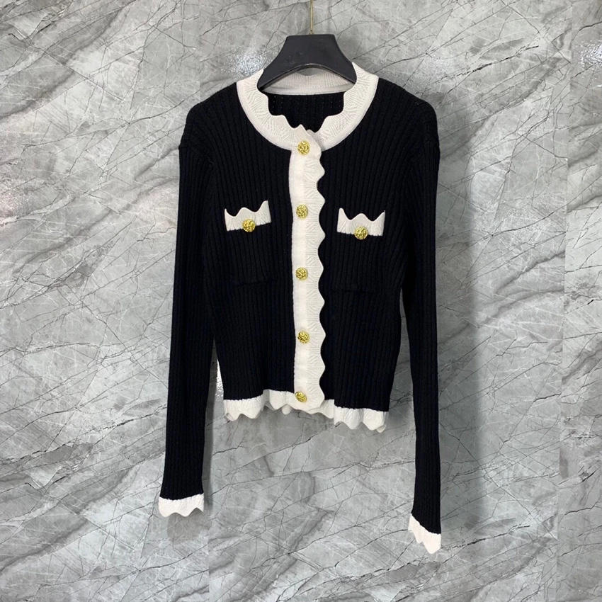 2023 new women fashion high quality long sleeve round neck contrasting gold buckle stitching decorative knitted cardigan top jac
2023 new women fashion high quality long sleeve round neck contrasting gold buckle stitching decorative knitted cardigan top jac