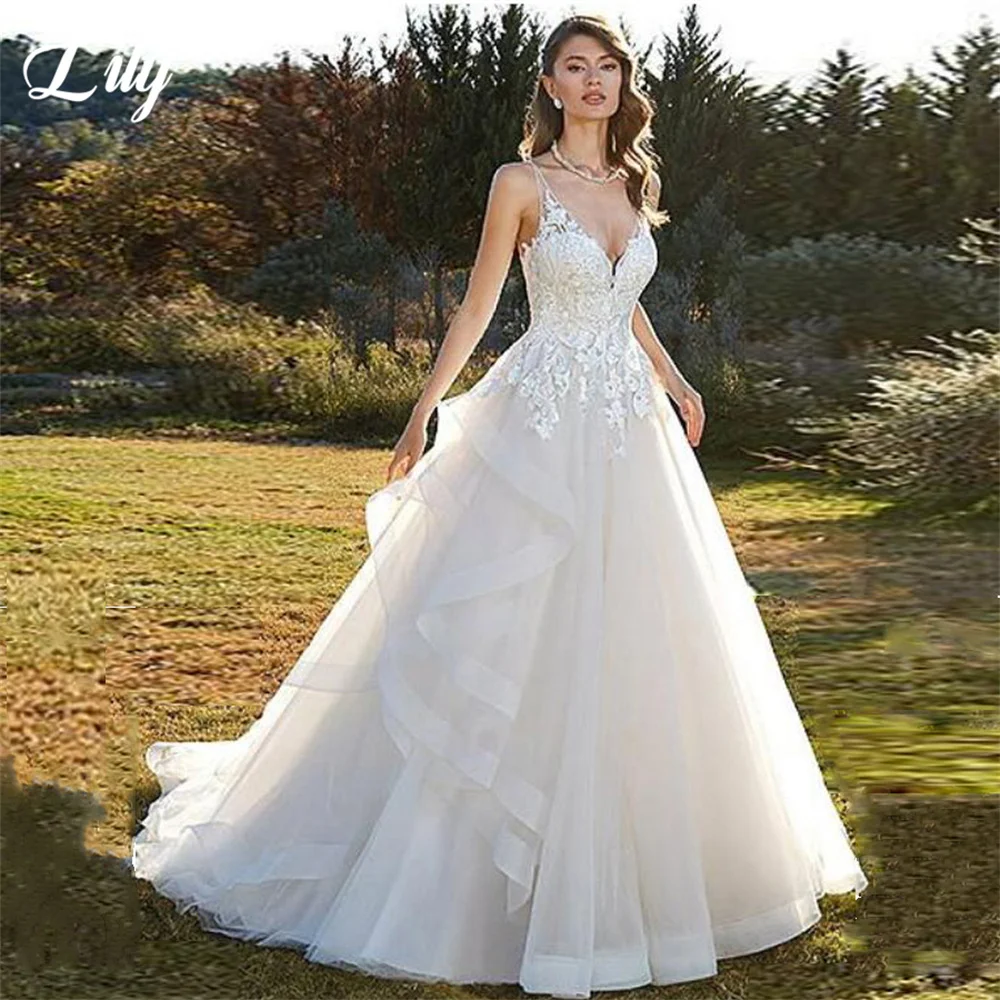 

V-neck Neckline Wedding Gown Layer Lace Applique A-line Wedding Dress with Spaghetti Straps Beading Court Train vestido de noiva