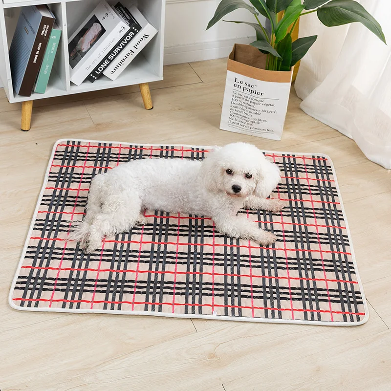 HUIJI 1 Pc Small and Medium-sized Dog Sleeping Special Cotton Pad Cat Sleeping Pad Four Seasons Non-slip Pet Mat
HUIJI 1 Pc Small and Medium-sized Dog Sleeping Special Cotton Pad Cat Sleeping Pad Four Seasons Non-slip Pet Mat