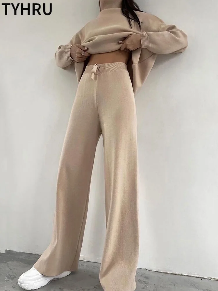 Осенне-зимние женские вязаные костюмы TYHRU, однотонный пуловер с высоким воротником и брюки с широкими штанинами, вязаные комплекты из 2 пред... 
Осенне-зимние женские вязаные костюмы TYHRU, однотонный пуловер с высоким воротником и брюки с широкими штанинами, вязаные комплекты из 2 пред...