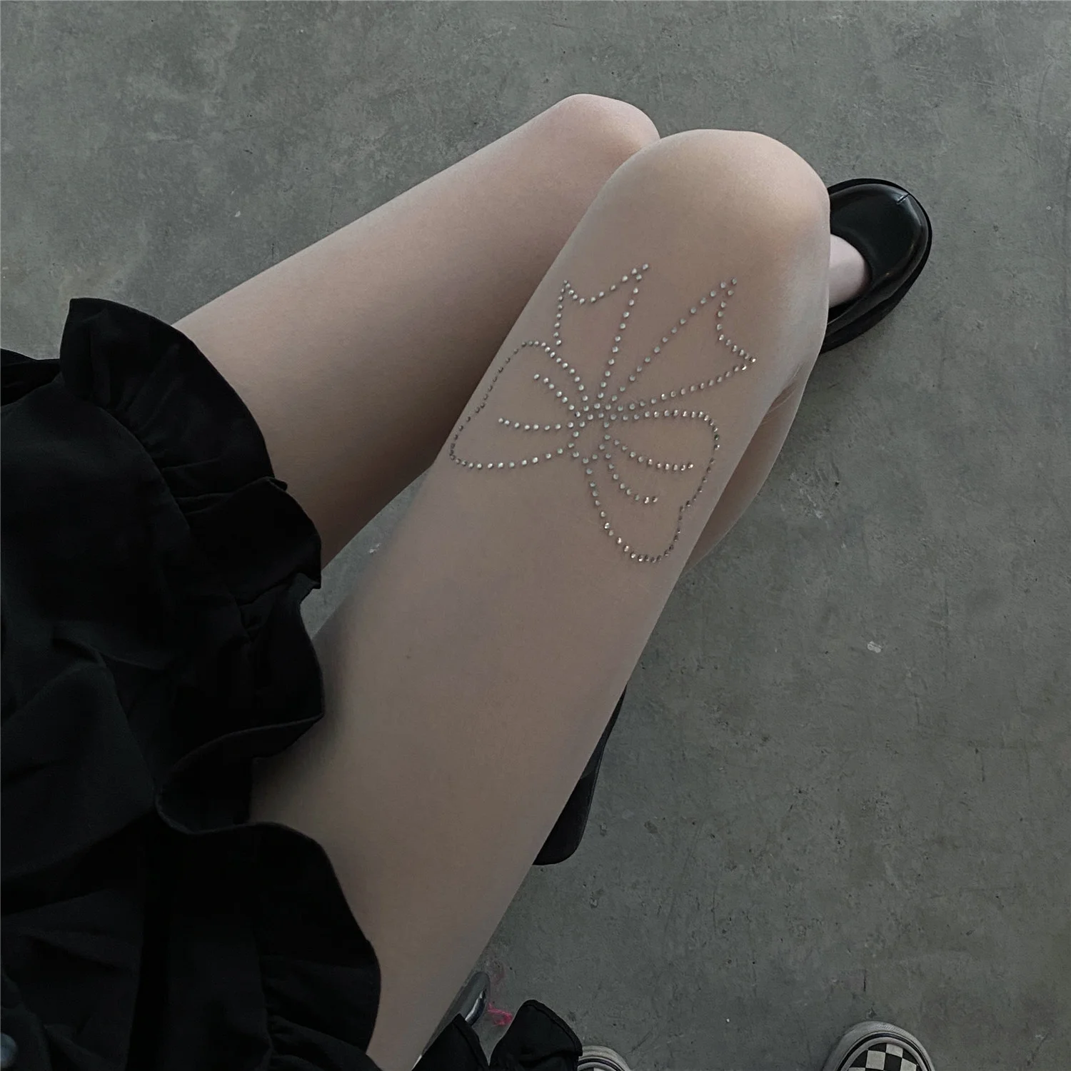 Bowknot Rhinestone Thin Silk Pantyhose Sexy Girl's Handmade Diamond Tights Fashion Transparent Hipster Summer Long Stocking
Bowknot Rhinestone Thin Silk Pantyhose Sexy Girl's Handmade Diamond Tights Fashion Transparent Hipster Summer Long Stocking
