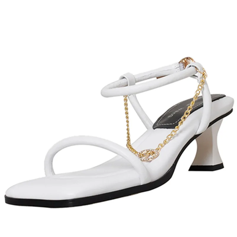 Sexy Leather Fashion Women's Single Shoes One Word Buckle Metal Decorative Sandals Square Toe Sheepskin Soft Sole High Heels
Sexy Leather Fashion Women's Single Shoes One Word Buckle Metal Decorative Sandals Square Toe Sheepskin Soft Sole High Heels