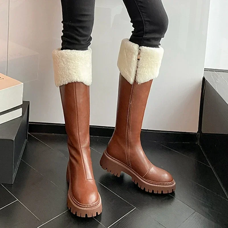 Platform Fur Women Shoes Flats Warm Chelsea Knee High Boots Winter 2024 New Designer Short Plush Motocycle Boots Gladiator Botas
Platform Fur Women Shoes Flats Warm Chelsea Knee High Boots Winter 2024 New Designer Short Plush Motocycle Boots Gladiator Botas