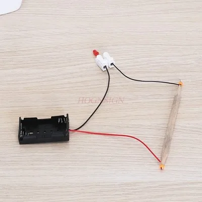 Science experiment pencil conductive diy invention handmade technology small production current student teaching aids material
Science experiment pencil conductive diy invention handmade technology small production current student teaching aids material