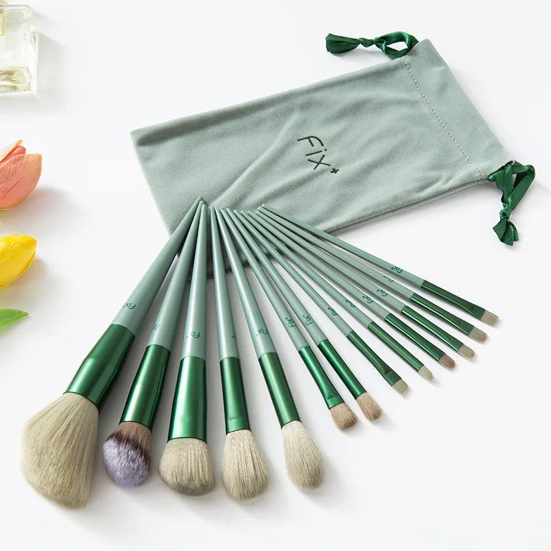 13pcs Professional Makeup Brush Set Soft Fur Beauty Highlighter Powder Foundation Concealer Multifunctional Cosmetic Tool Makeup
13pcs Professional Makeup Brush Set Soft Fur Beauty Highlighter Powder Foundation Concealer Multifunctional Cosmetic Tool Makeup