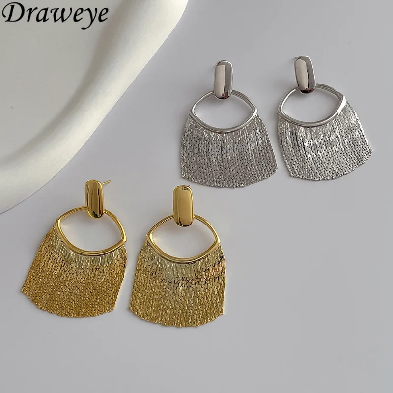 Draweye Metal Dangle Earrings for Women Luxury Gold Silver Colors Vintage Classic Jewelry Tassels Hot Sale Drop Earrings
Draweye Metal Dangle Earrings for Women Luxury Gold Silver Colors Vintage Classic Jewelry Tassels Hot Sale Drop Earrings
