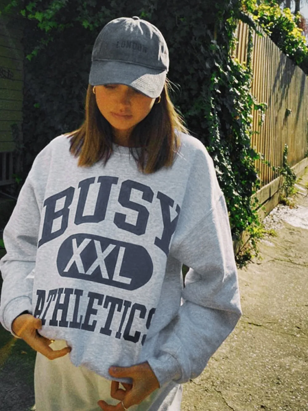 Pofash Knitted Round Neck Letter Printing Loose Long Sleeve Top Autumn Women's Street Fashion Casual Sweater
Pofash Knitted Round Neck Letter Printing Loose Long Sleeve Top Autumn Women's Street Fashion Casual Sweater