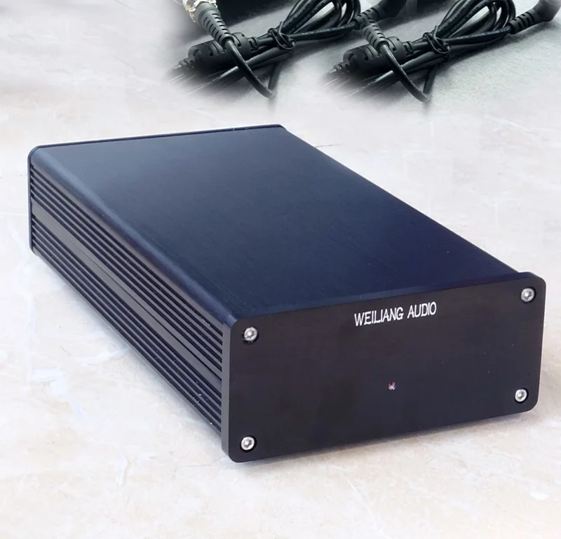 BREEZE AUDIO 50W linear regulated power supply double output 
BREEZE AUDIO 50W linear regulated power supply double output
