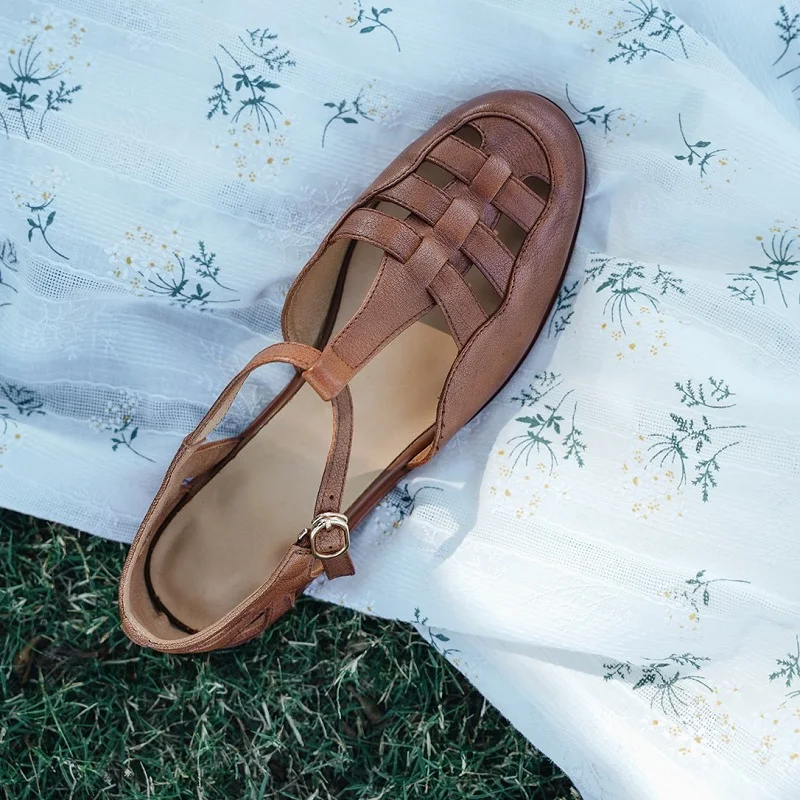 Сандалии с закрытым носком, женские туфли в ретро стиле из воловьей кожи, женские летние сандалии в римском стиле, ретро туфли на низком каблуке 2 см 
Сандалии с закрытым носком, женские туфли в ретро стиле из воловьей кожи, женские летние сандалии в римском стиле, ретро туфли на низком каблуке 2 см