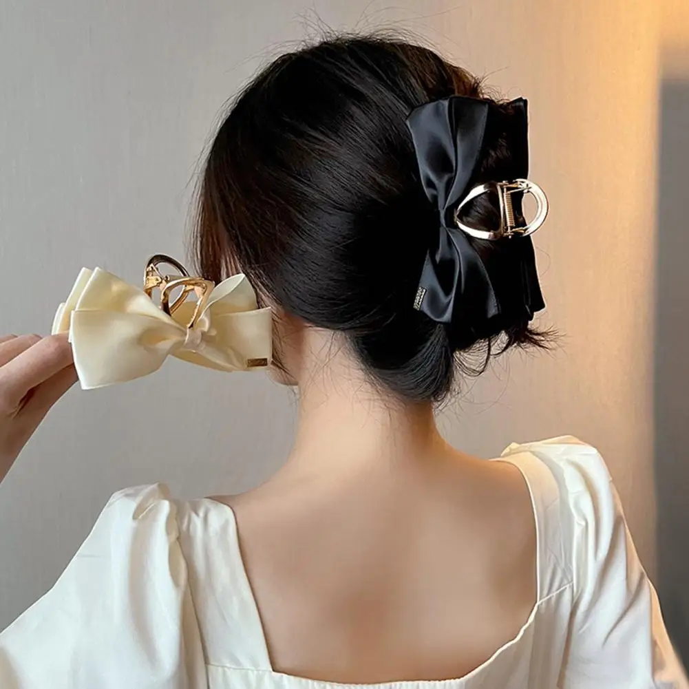Beautiful Hair Clamp Elegant Golden Plated Alloy Double-sided Bowknot Female Claw Clamp Jaw Clip Hair Clip
Beautiful Hair Clamp Elegant Golden Plated Alloy Double-sided Bowknot Female Claw Clamp Jaw Clip Hair Clip