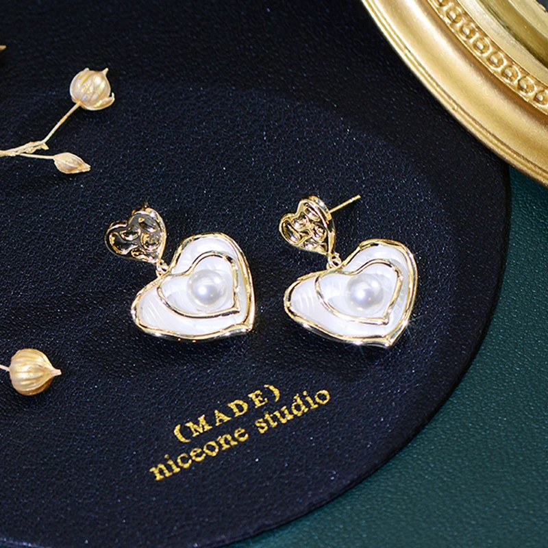 

2022 New Arrive French Charm Heart Earring for Lady 14K Real Gold Temperament Stud Earrings Anti-allergy Bizuteria orecchini