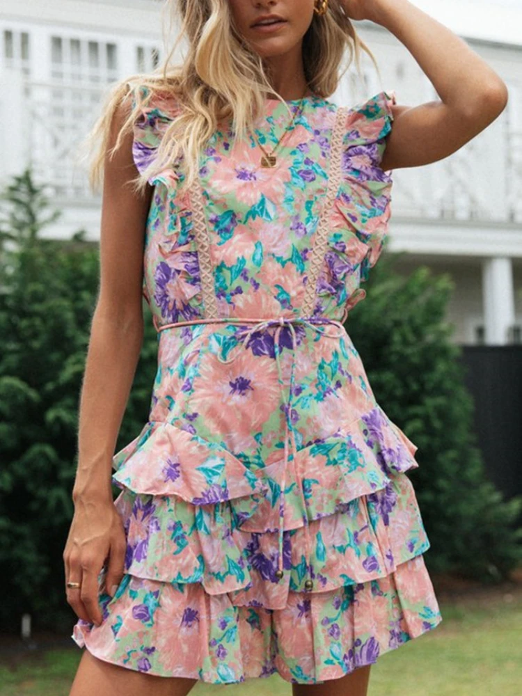 2021 Spring New Sexy Floral Print Backless Ruffled Dress Summer Hollow Out Lace Women Beach Clothing Casual Short Mini Dress
2021 Spring New Sexy Floral Print Backless Ruffled Dress Summer Hollow Out Lace Women Beach Clothing Casual Short Mini Dress