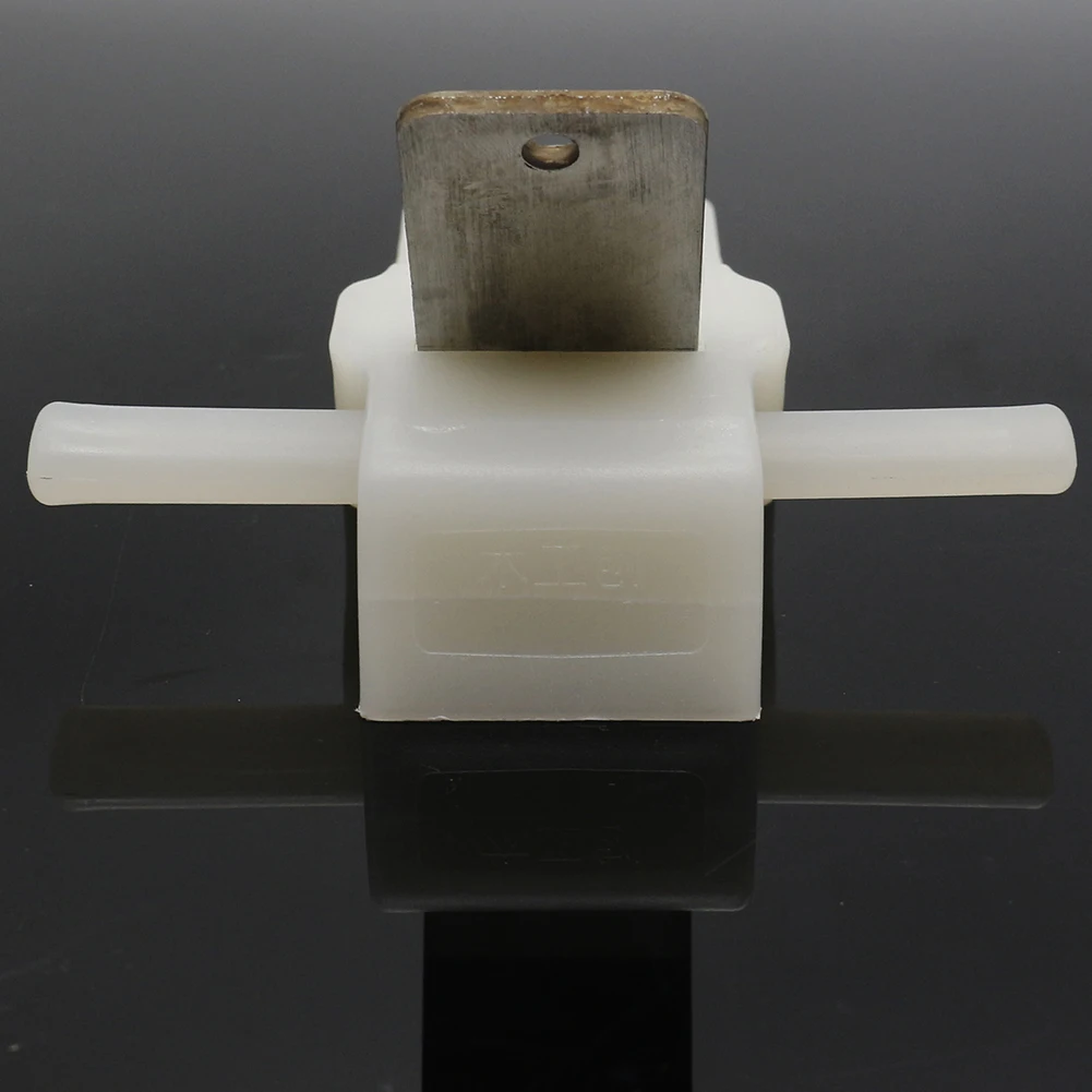 1Set Wooden Hand Planer Trimming Plane Carpenter Wood Craft Home Garden Mini Woodworking Flat Plane DIY Tool 11*4*3cm
1Set Wooden Hand Planer Trimming Plane Carpenter Wood Craft Home Garden Mini Woodworking Flat Plane DIY Tool 11*4*3cm