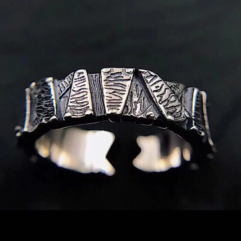 European and American Punk Style Irregular Ring Ring Domineering Motorcycle Men's Ring Personalized Vintage Jewelry
European and American Punk Style Irregular Ring Ring Domineering Motorcycle Men's Ring Personalized Vintage Jewelry