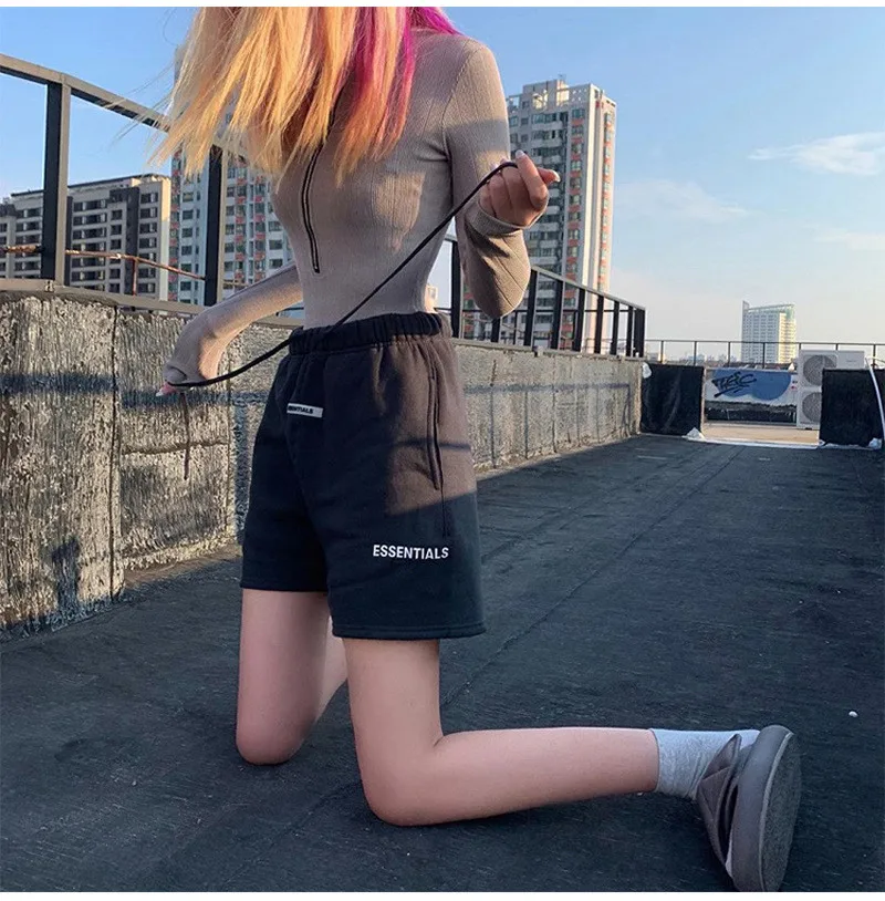 Letter Printing Design breeches woman Casual Drawstring Five-minute Pants ESSENTIALS Loose WOMAN SHORTS white shorts
Letter Printing Design breeches woman Casual Drawstring Five-minute Pants ESSENTIALS Loose WOMAN SHORTS white shorts
