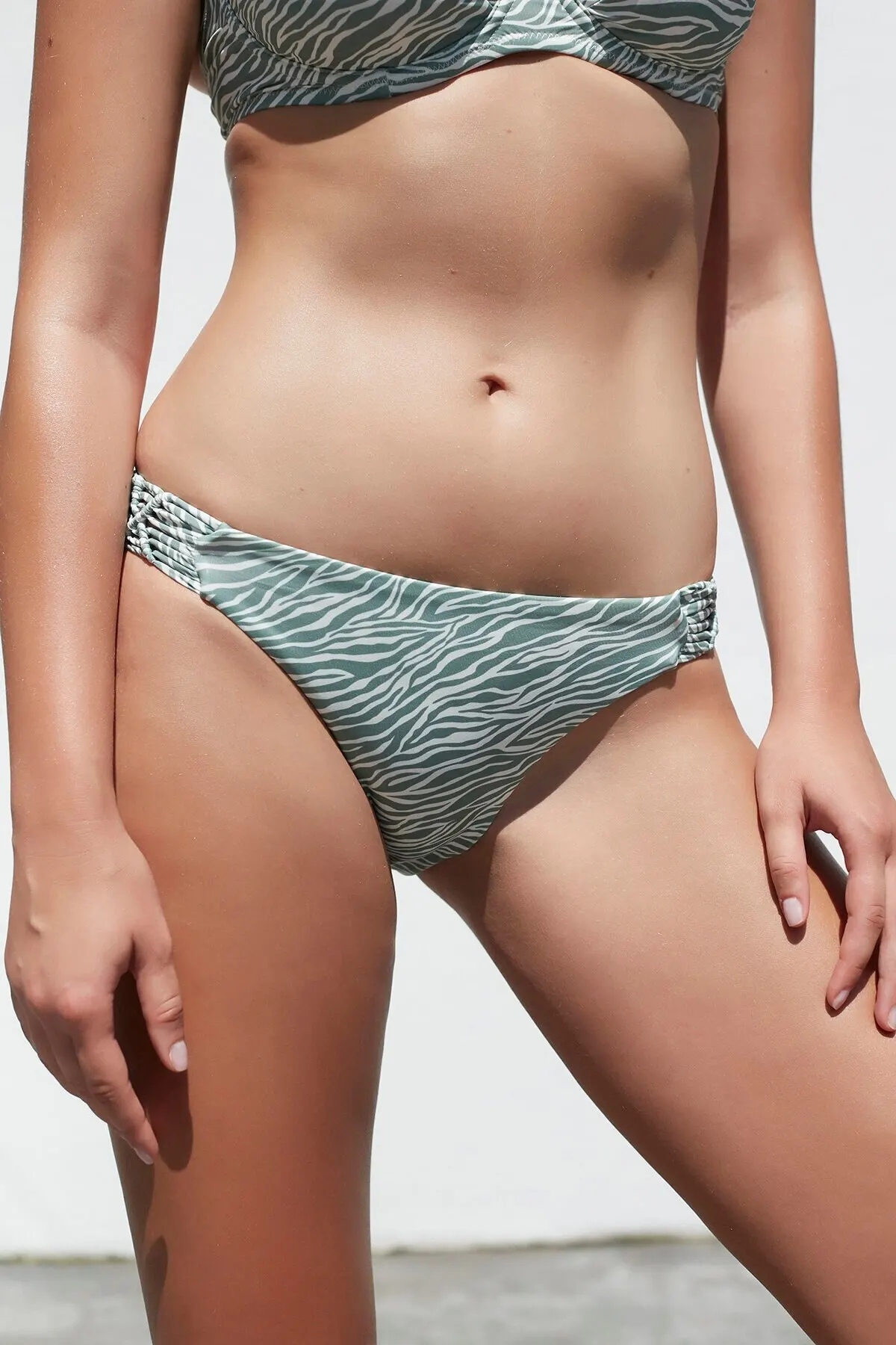 Women's Bikini Audrey Macrame Bikini Bottoms Swimwear Sexy Bikini 2022 New Push Up Bikinis Set Suit
Women's Bikini Audrey Macrame Bikini Bottoms Swimwear Sexy Bikini 2022 New Push Up Bikinis Set Suit