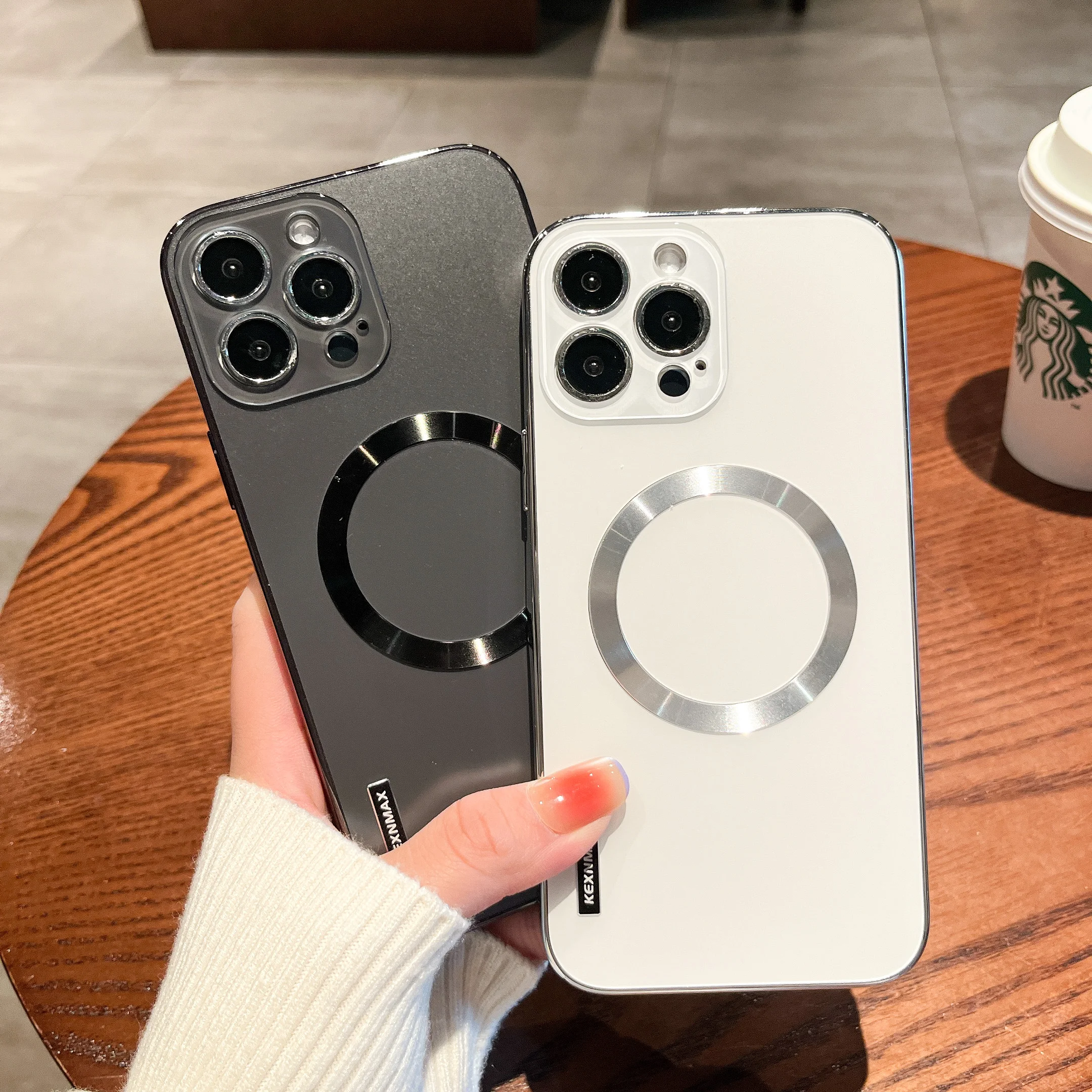 For iPhone 14 Pro Max Case New magsafe Magnetic suction High-end luxury For iphone 13 12 Phone case anti fall protective cover
For iPhone 14 Pro Max Case New magsafe Magnetic suction High-end luxury For iphone 13 12 Phone case anti fall protective cover