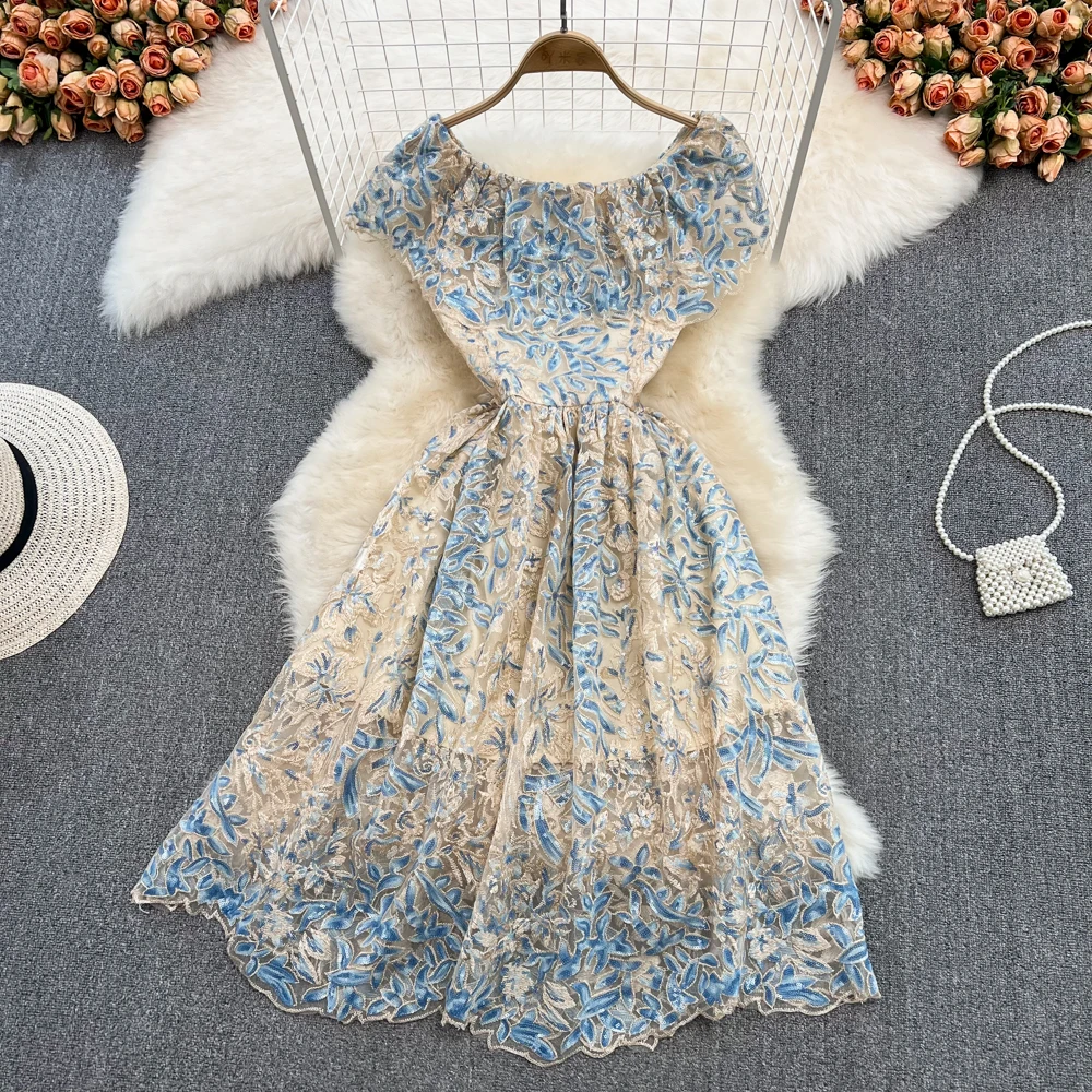 Summer New Super Fairy Waist with Thin Square Neck Sequin Embroidered A-word Dress Lady Temperament Big Swing Dress
Summer New Super Fairy Waist with Thin Square Neck Sequin Embroidered A-word Dress Lady Temperament Big Swing Dress