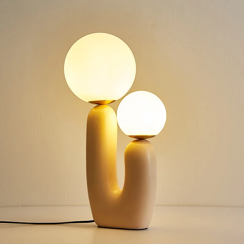 

Минималистичная настольная лампа в скандинавском стиле, роскошный прикроватный светильник для спальни, кабинета, гостиной, декоративная лампа для стола
