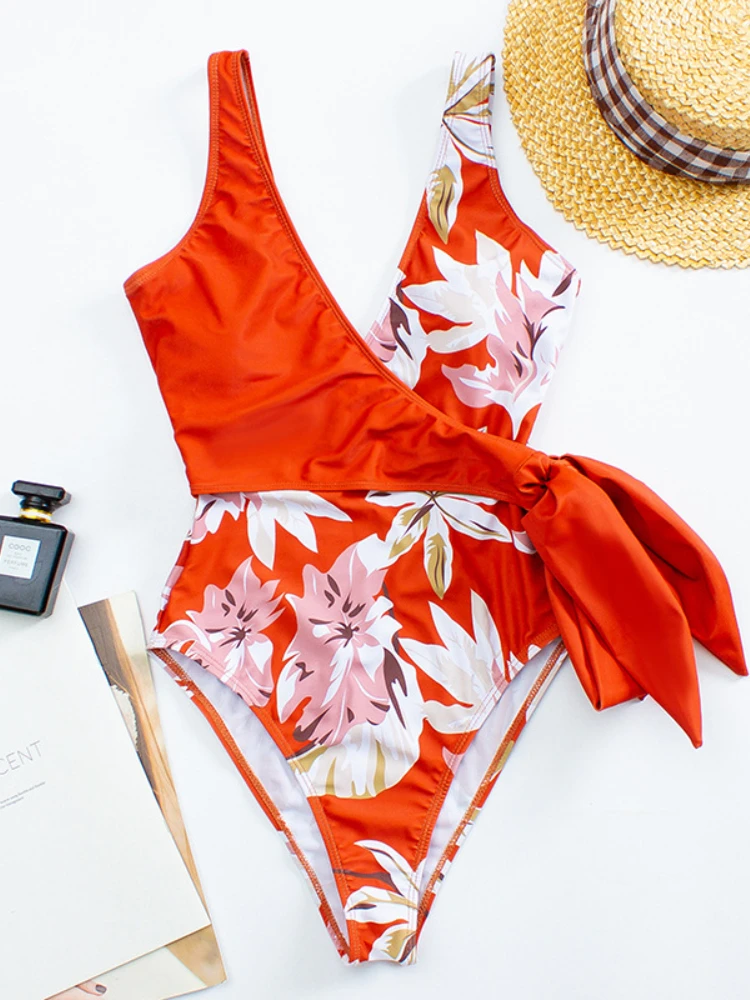 2022 New Women's Swimming Suit Sexy V Neck One-piece Swimsuit Female Knotted Halter Swimwear Backless Monokini Bathing Suit
2022 New Women's Swimming Suit Sexy V Neck One-piece Swimsuit Female Knotted Halter Swimwear Backless Monokini Bathing Suit