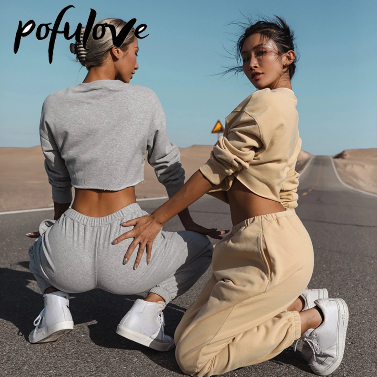 Short Sweatshirt Set Women Solid Loose Round Neck Long Sleeve Hoodies Autumn Sports Set Leggings Sweatpants Two Piece Set
Short Sweatshirt Set Women Solid Loose Round Neck Long Sleeve Hoodies Autumn Sports Set Leggings Sweatpants Two Piece Set