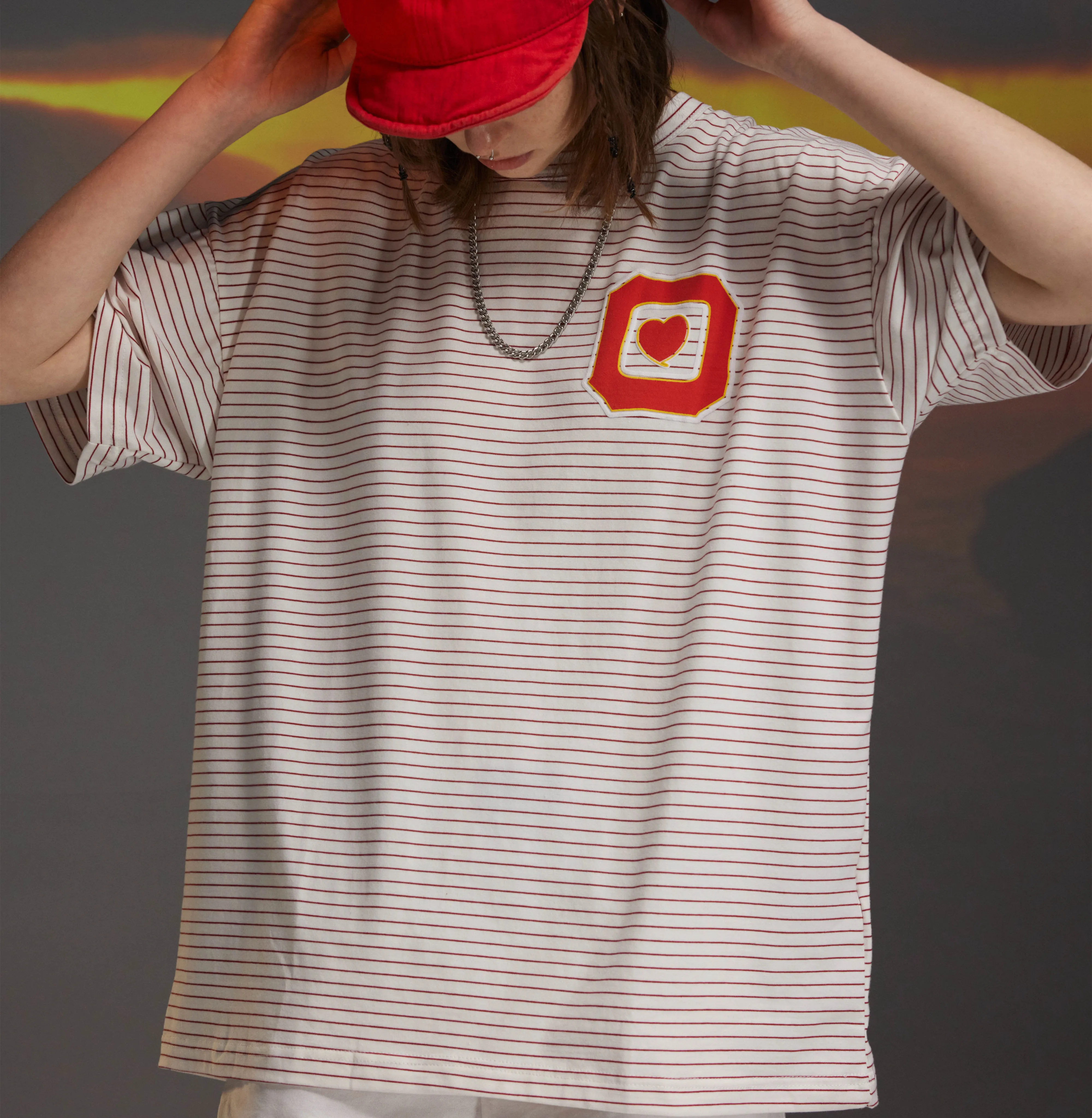 MEN T SHIRT Summer NEW foam print couple Short Sleeve t shirt street fashion striped oversized half sleeve top Women T-shirt
MEN T SHIRT Summer NEW foam print couple Short Sleeve t shirt street fashion striped oversized half sleeve top Women T-shirt