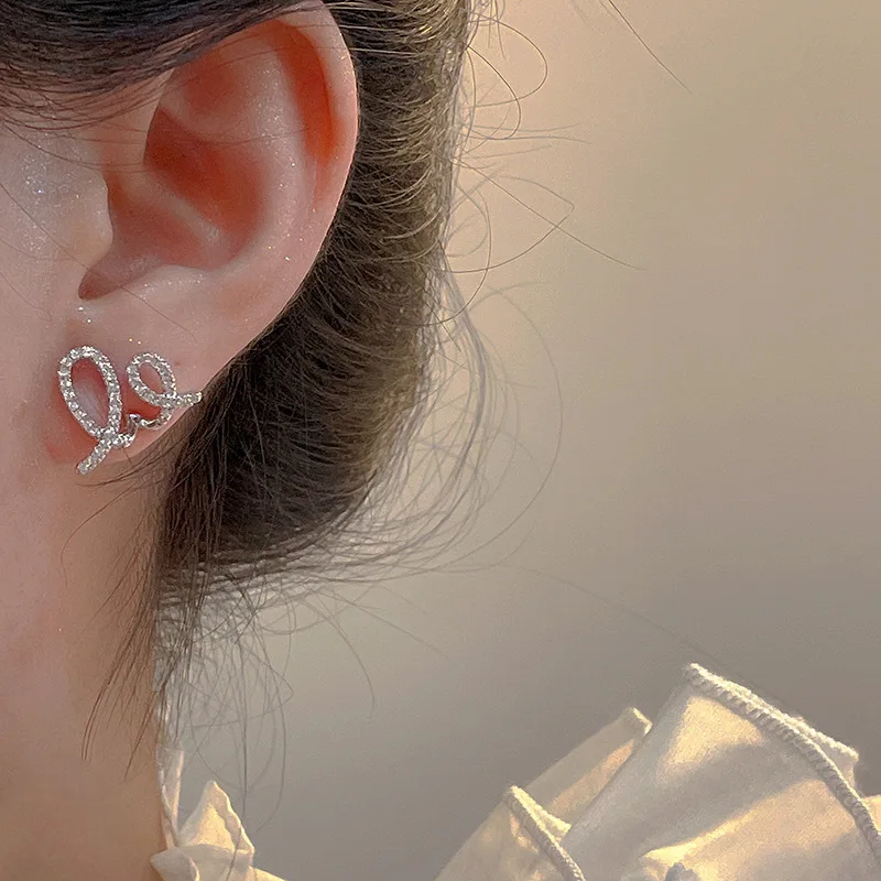 Micro Pave Simple Stud Earrings For Women Lady Korean Style Delicate New Jewelry Wholesale
Micro Pave Simple Stud Earrings For Women Lady Korean Style Delicate New Jewelry Wholesale
